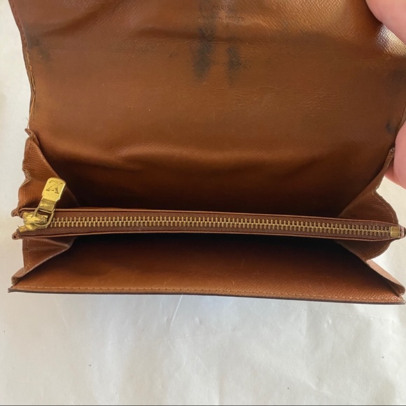 Vintage Louis Vuitton Monogram Sarah Long Wallet - Picture 5 of 13
